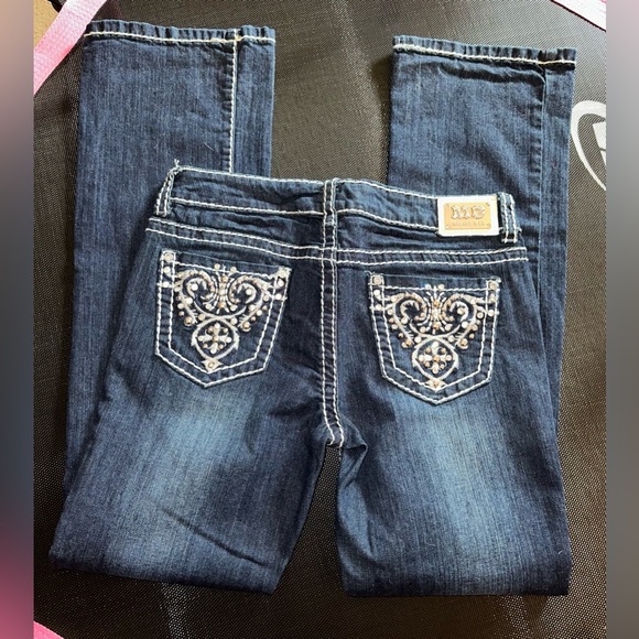 Miss Chic In LA Jeans - Picture 5 of 5